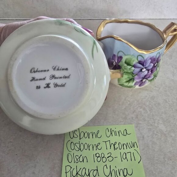 Osborne China Cream and Sugar set with Violets and Gold Leaf - Picture 3 of 4